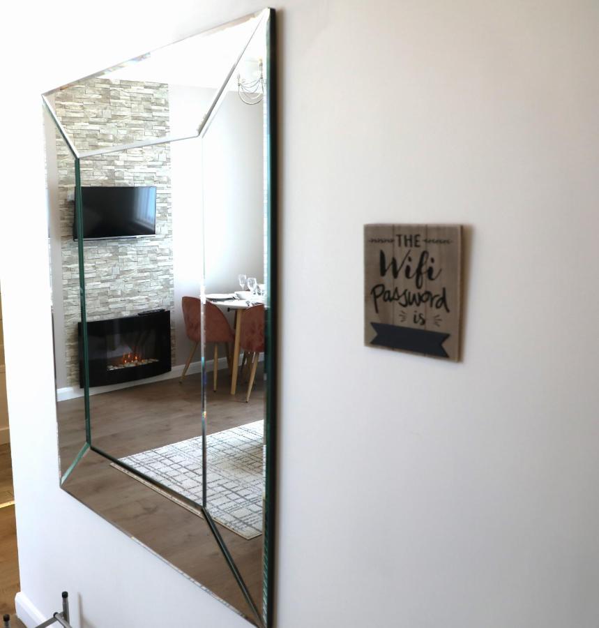 Amprenta Apartment - Gorgeous Interior Designed 1 Bedroom Home Bornemouth Extérieur photo