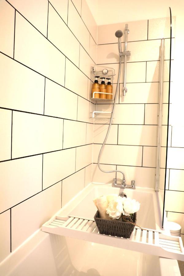Amprenta Apartment - Gorgeous Interior Designed 1 Bedroom Home Bornemouth Extérieur photo