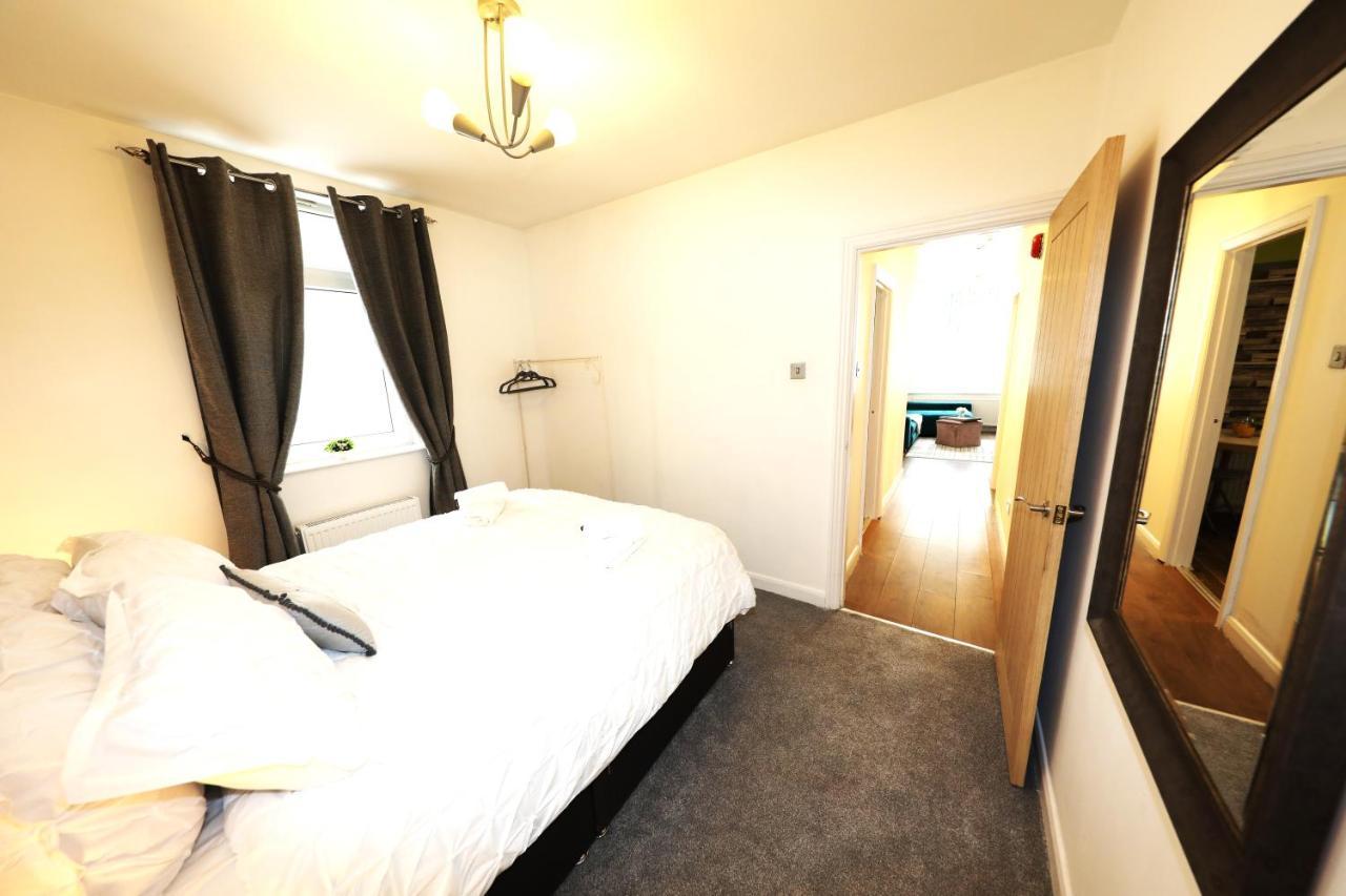 Amprenta Apartment - Gorgeous Interior Designed 1 Bedroom Home Bornemouth Extérieur photo